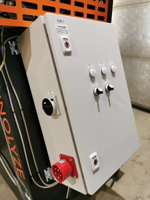 Dynolyze electric cabinet